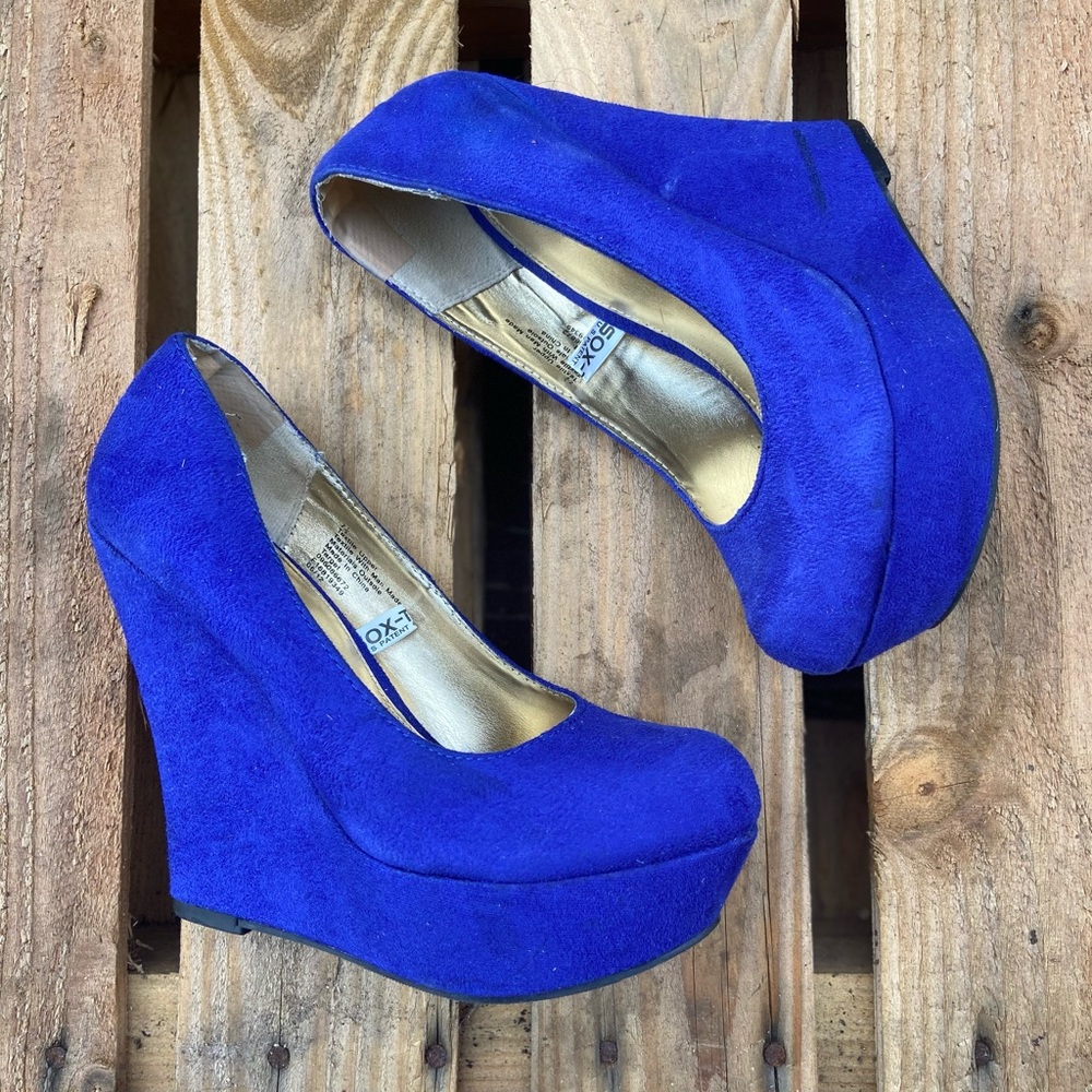 STUNNING Mossimo Payton Cobalt Blue Wedges
